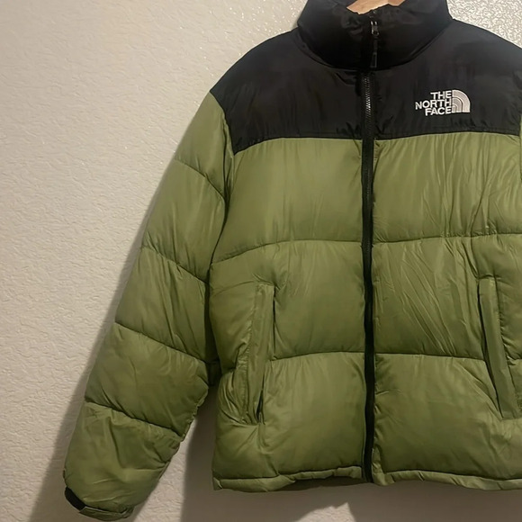 The North Face 1996 Retro Nuptse Jacket NWOT - Picture 4 of 13